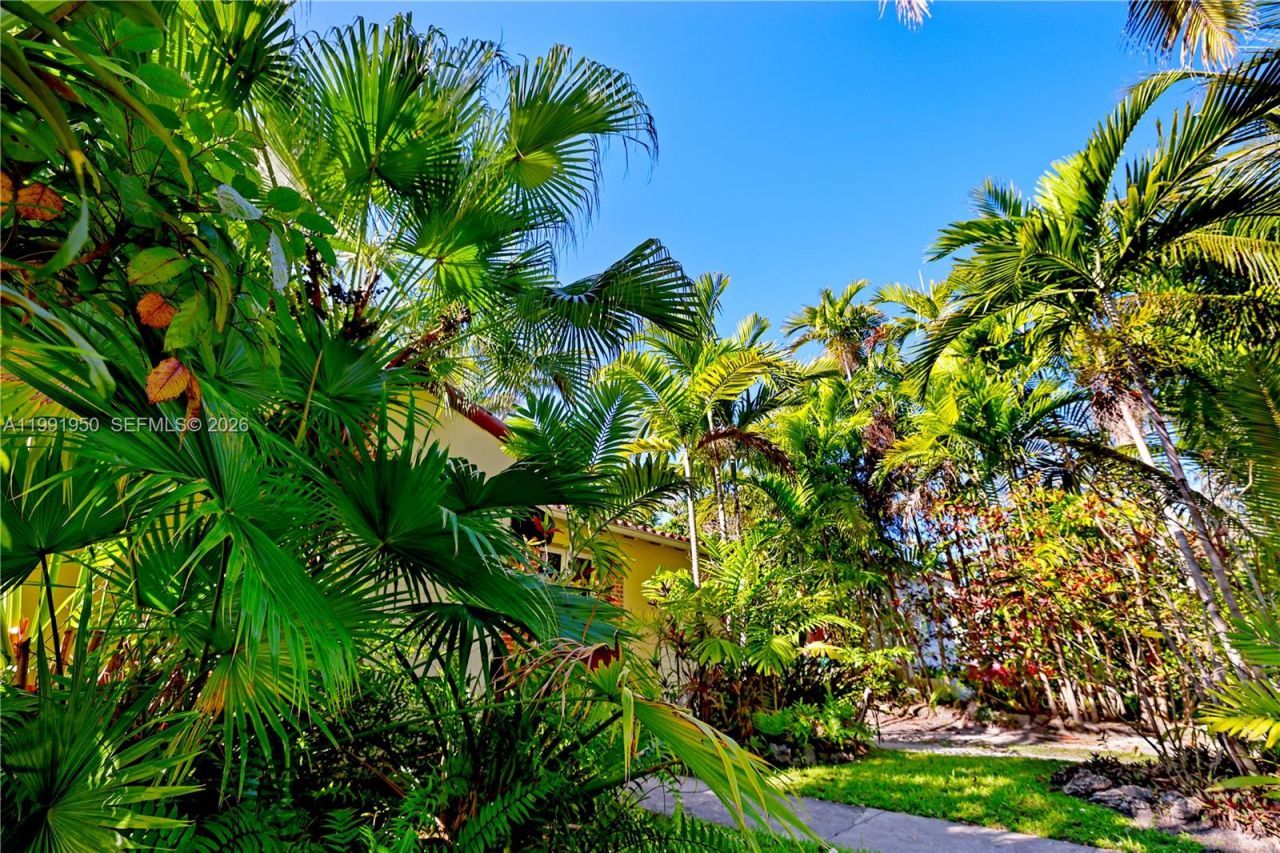 720 NE 75th St, Miami, FL 33138 Photo