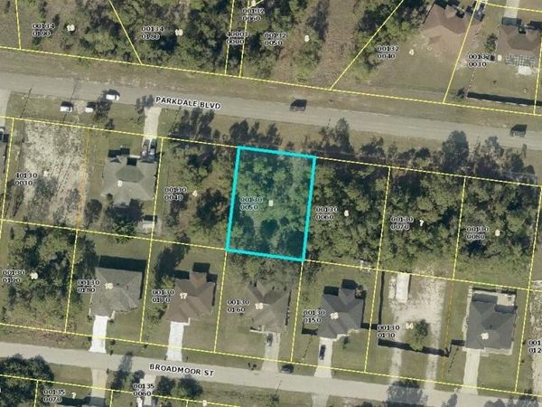 416 Parkdale Blvd. , Lehigh Acres, FL 33974