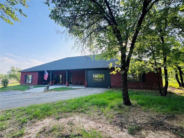 1015 County Road 134, Stephenville, TX 76401