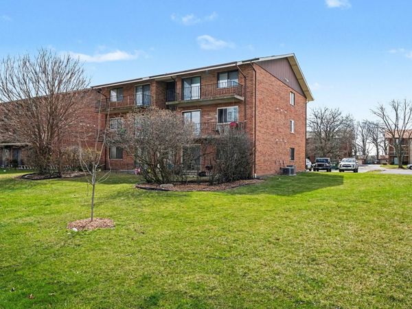 9826 Treetop Drive , Unit 2W, Orland Park, IL 60462