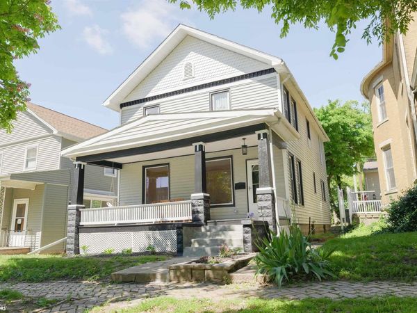 819 N 3Rd Street, Burlington, IA 52601