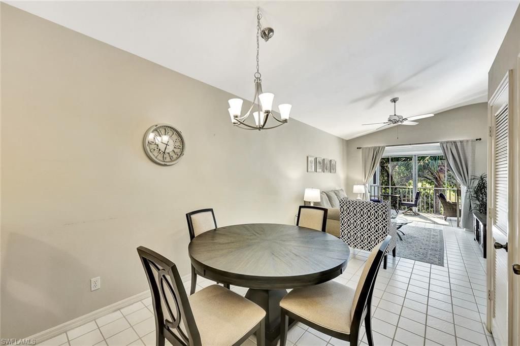 8228 Twelve Oaks Cir, Unit 323, Naples, FL 34113 Photo