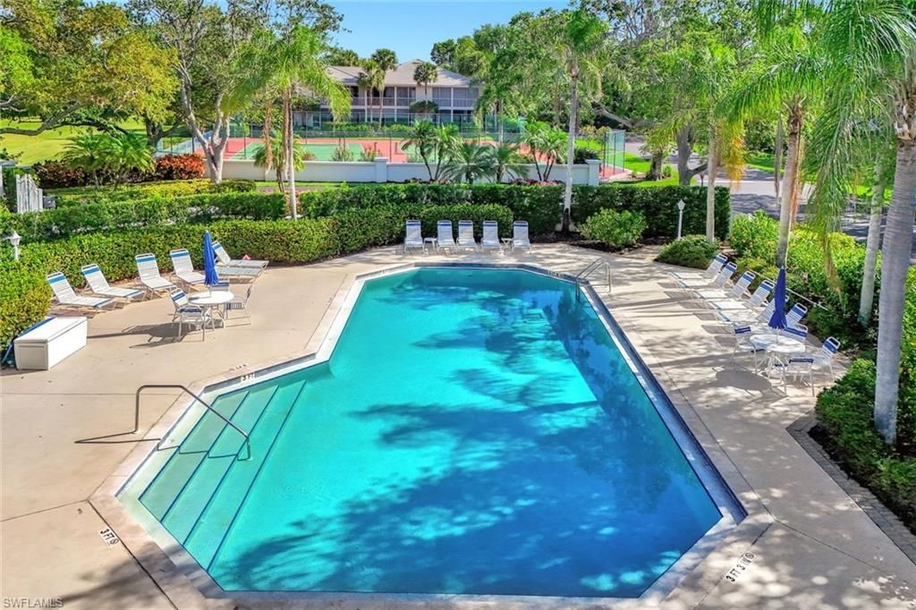 8228 Twelve Oaks Cir, Unit 323, Naples, FL 34113 Photo