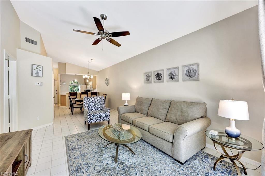 8228 Twelve Oaks Cir, Unit 323, Naples, FL 34113 Photo