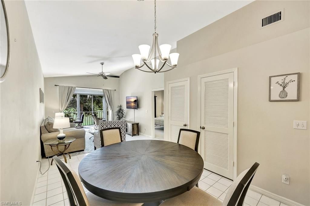 8228 Twelve Oaks Cir, Unit 323, Naples, FL 34113 Photo