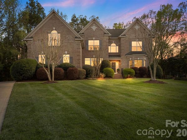 902 Fontaine Court , Waxhaw, NC 28173
