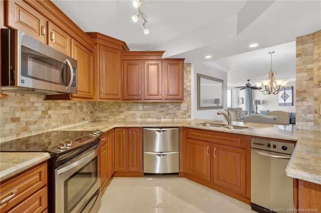 9550 S Ocean Drive, Unit 604, Jensen Beach, FL 34957 Photo