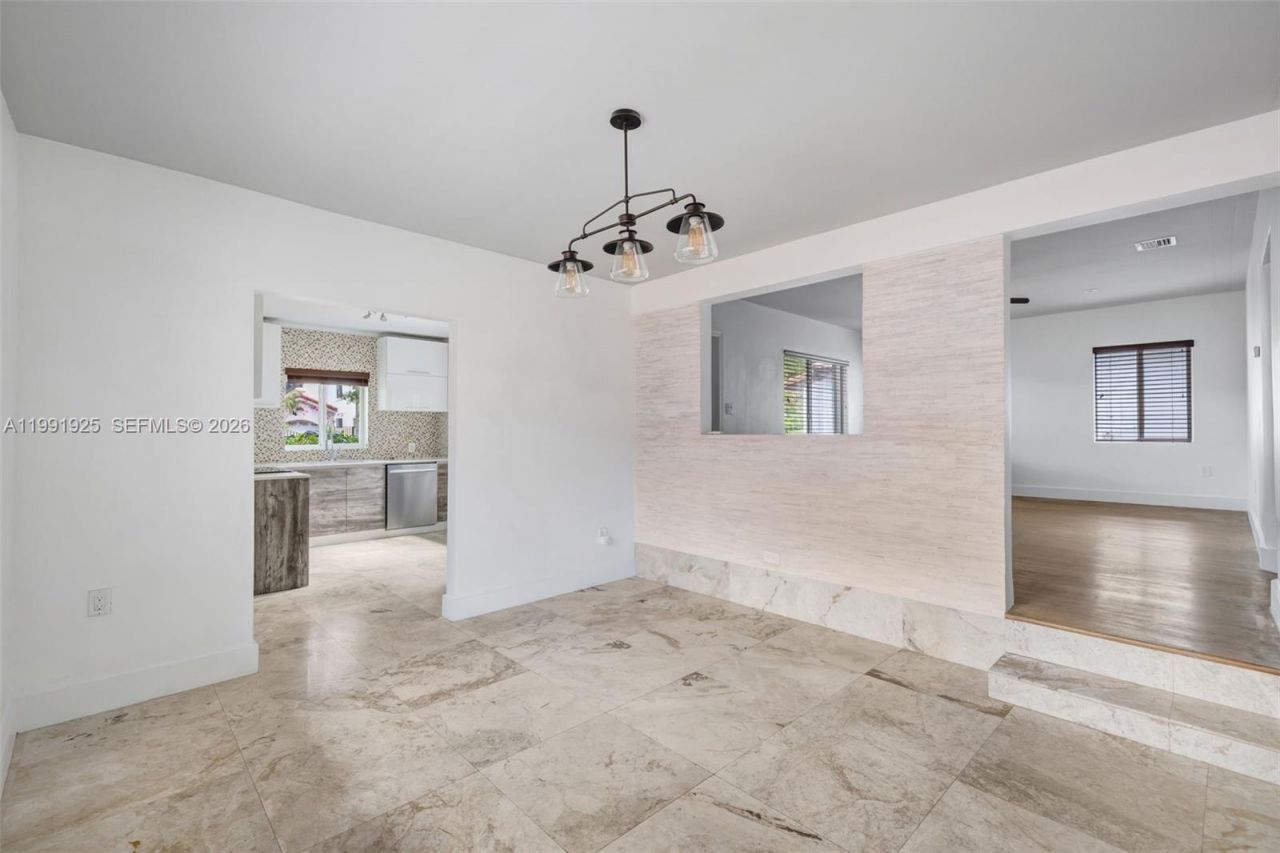 438 Mendoza Ave , Coral Gables, FL 33134 Photo