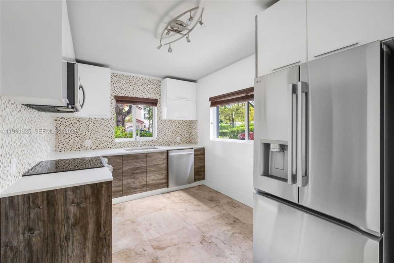 438 Mendoza Ave , Coral Gables, FL 33134 Photo