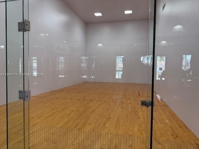 6831 SW 44th St, Unit 203, Miami, FL 33155 Photo