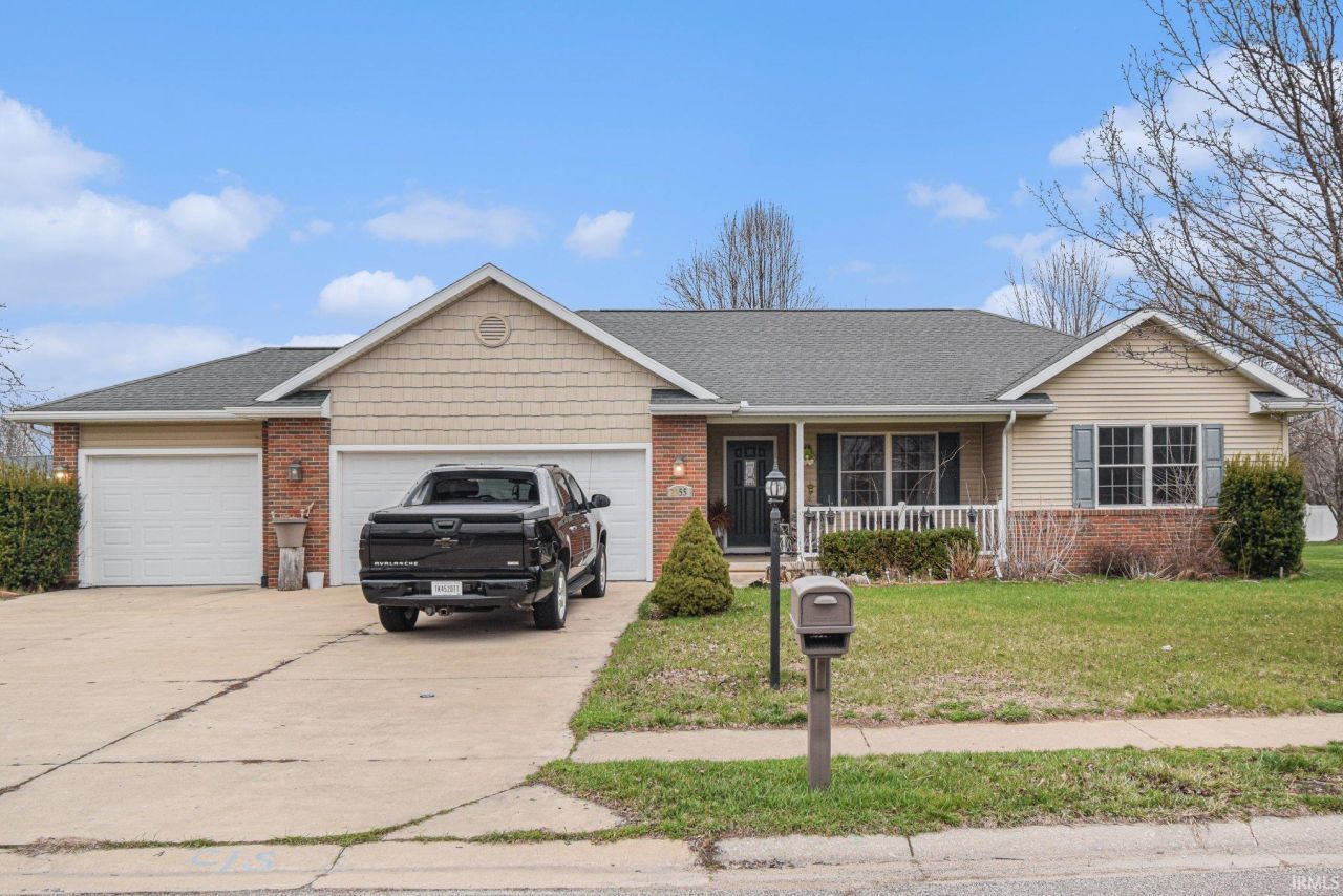 2355 Redspire Boulevard, Goshen, IN 46526 Main Photo