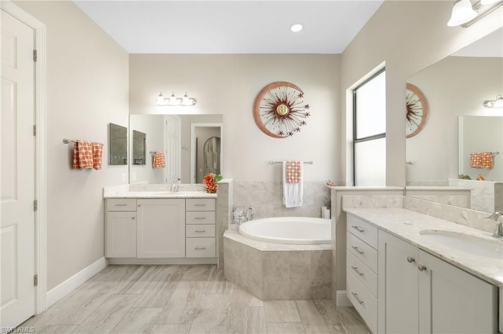 10085 Avalon Lake Cir, Fort Myers, FL 33913 Photo