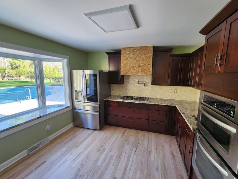 4263 Gavin Lane, Columbus, OH 43220 Photo 12