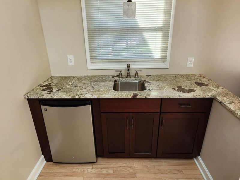 4263 Gavin Lane, Columbus, OH 43220 Photo 6