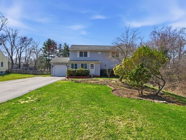 235 Vineland Ave, East Longmeadow, MA 01028