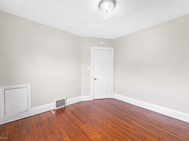 1719 Wayside Road, Cleveland, OH 44112 Photo 12