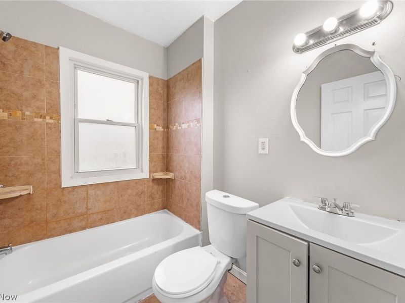 1719 Wayside Road, Cleveland, OH 44112 Photo 14