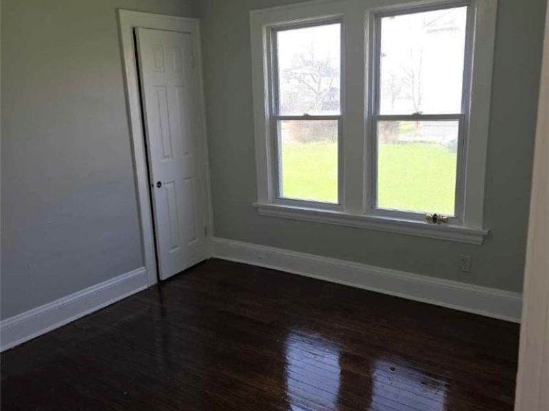 1719 Wayside Road , Cleveland, OH 44112 Photo 4