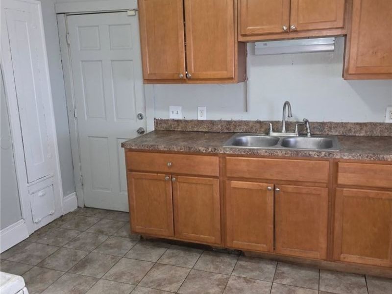 1719 Wayside Road, Cleveland, OH 44112 Photo 6