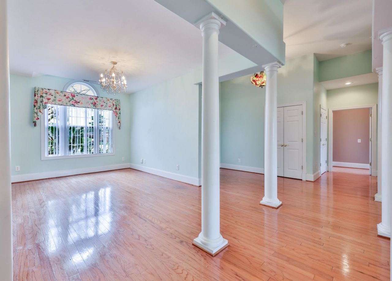 533 Stonemason Dr.  Photo 4