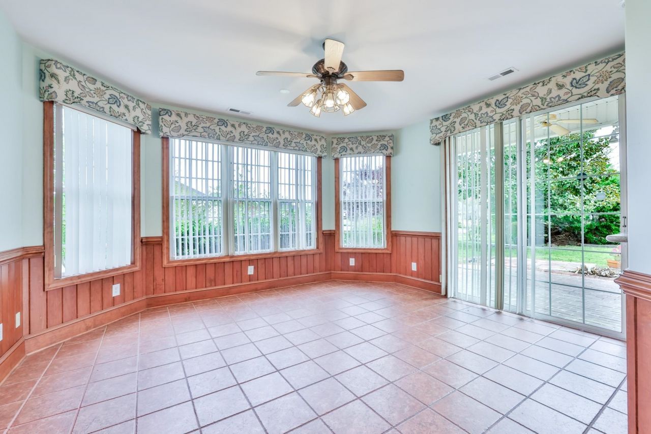 533 Stonemason Dr.  Photo 9