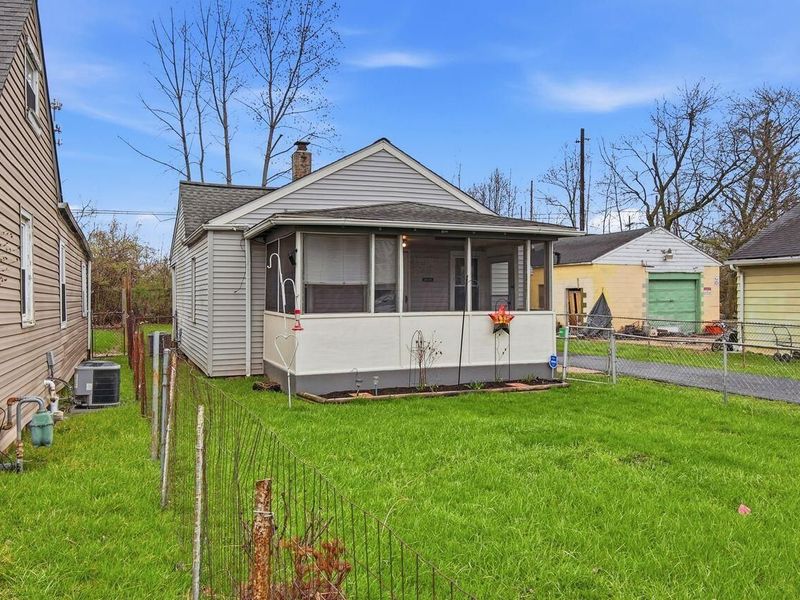 1082 Whitethorne Avenue , Columbus, OH 43223 Photo 1