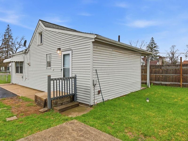 1082 Whitethorne Avenue , Columbus, OH 43223 Photo 28