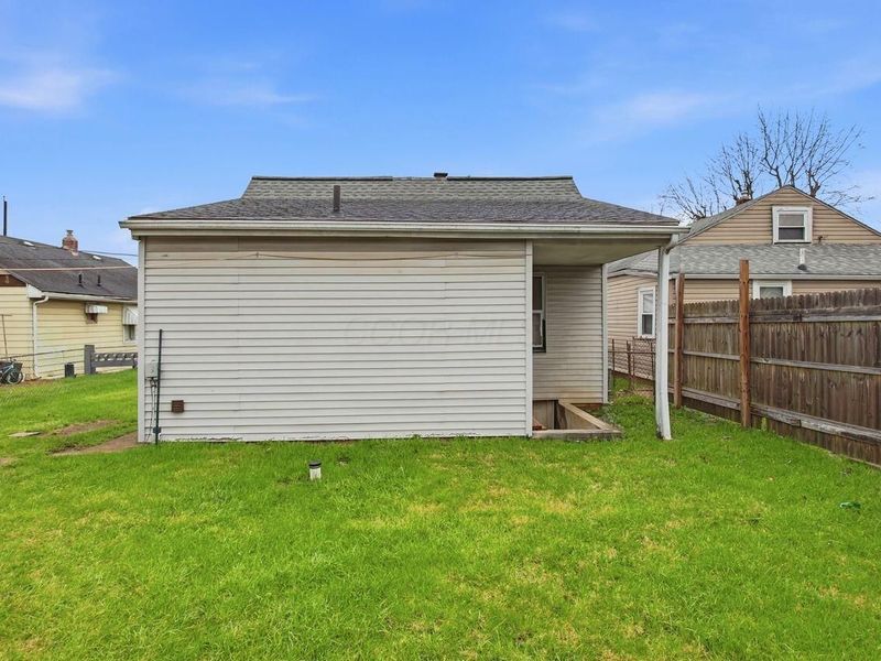 1082 Whitethorne Avenue , Columbus, OH 43223 Photo 29