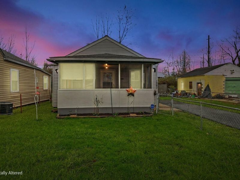 1082 Whitethorne Avenue , Columbus, OH 43223 Photo 3