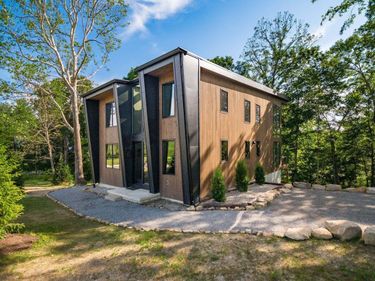 26711 Ohio 328 , New Plymouth, OH 45654