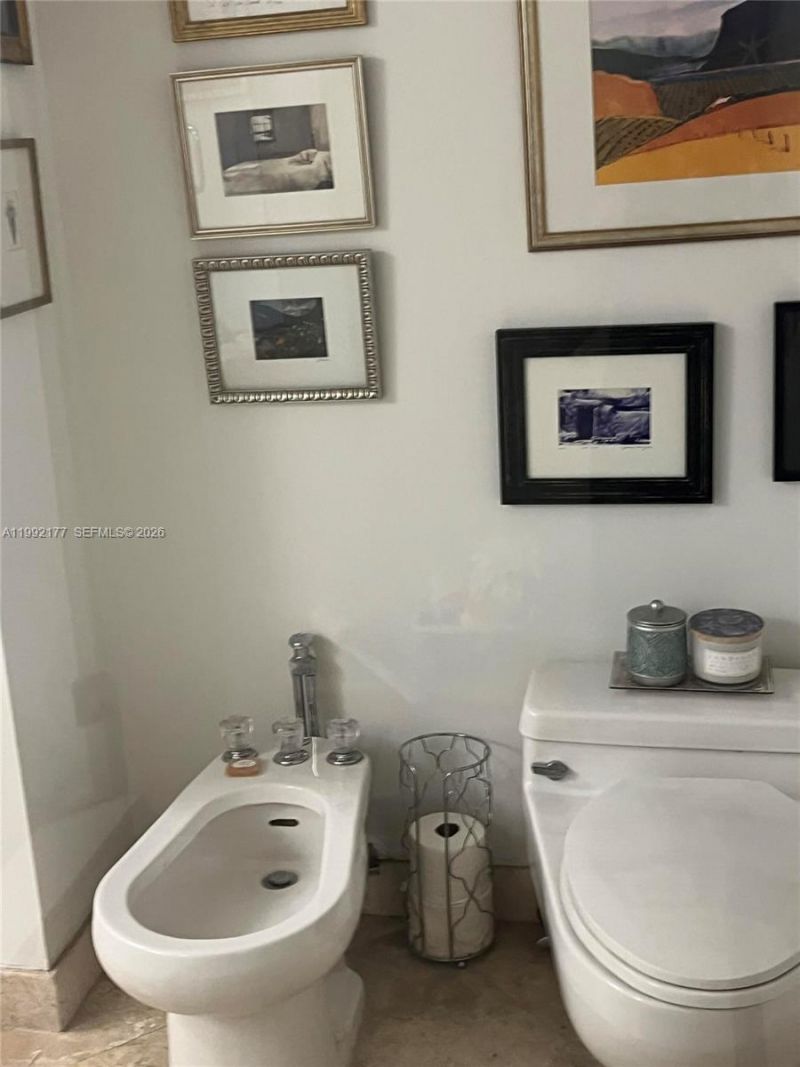 1000 Quayside Ter , Unit 1404, Miami, FL 33138 Photo