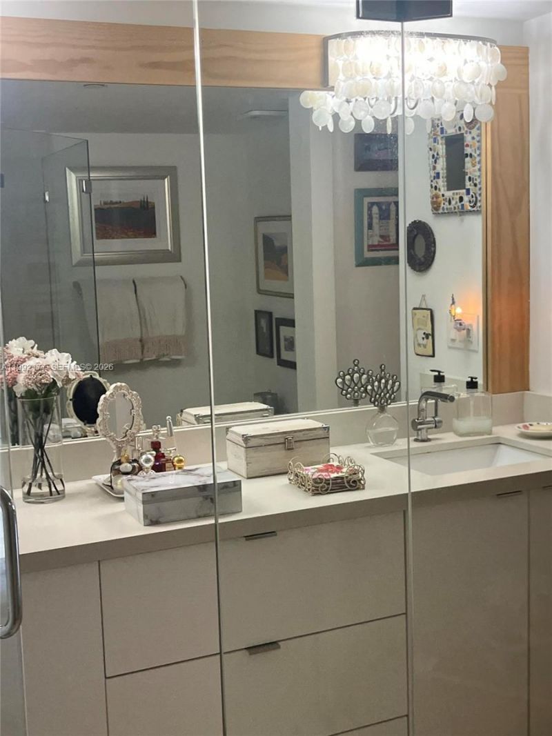 1000 Quayside Ter , Unit 1404, Miami, FL 33138 Photo