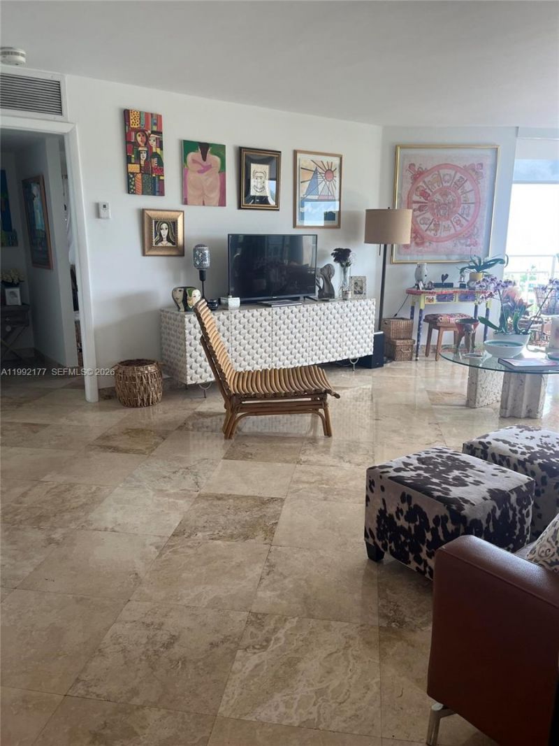 1000 Quayside Ter , Unit 1404, Miami, FL 33138 Photo