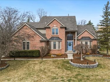 4471 S Castlewood Court, Auburn Hills, MI 48326