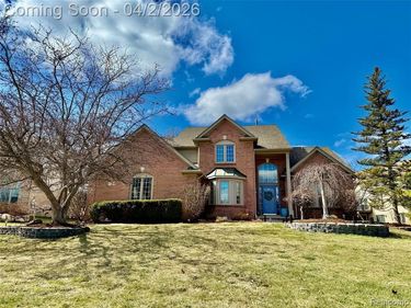 4471 S Castlewood Court, Auburn Hills, MI 48326