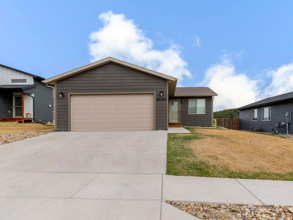 5240 COAL BANK DR, Rapid City, SD 57701