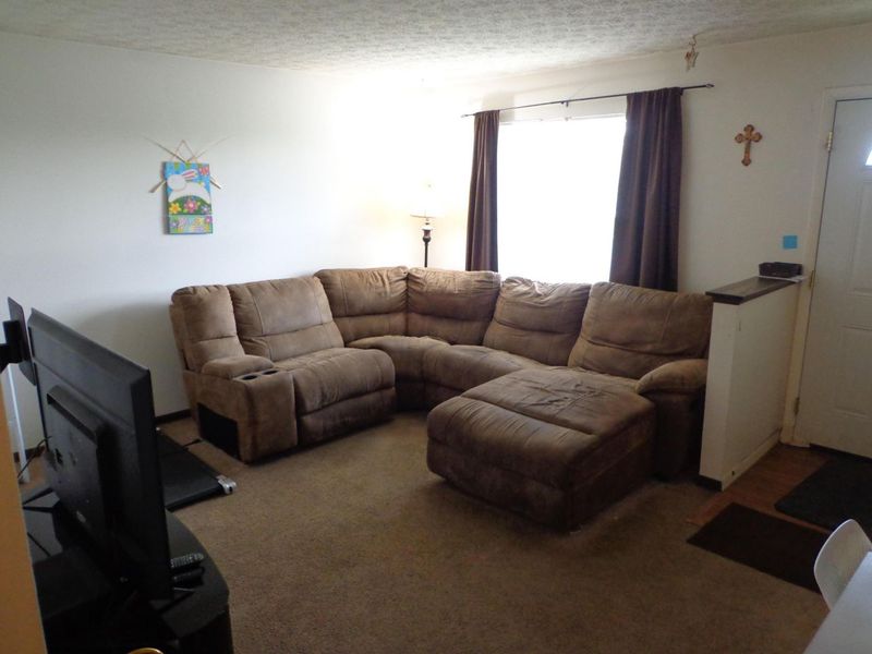 2022-2024 Jewett Drive, Columbus, OH 43229 Photo 3