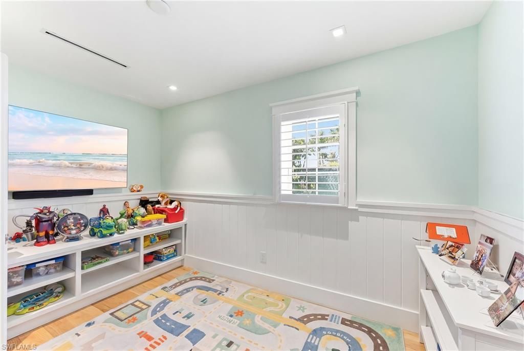 2002 4th Street S, Naples, FL 34102 Photo