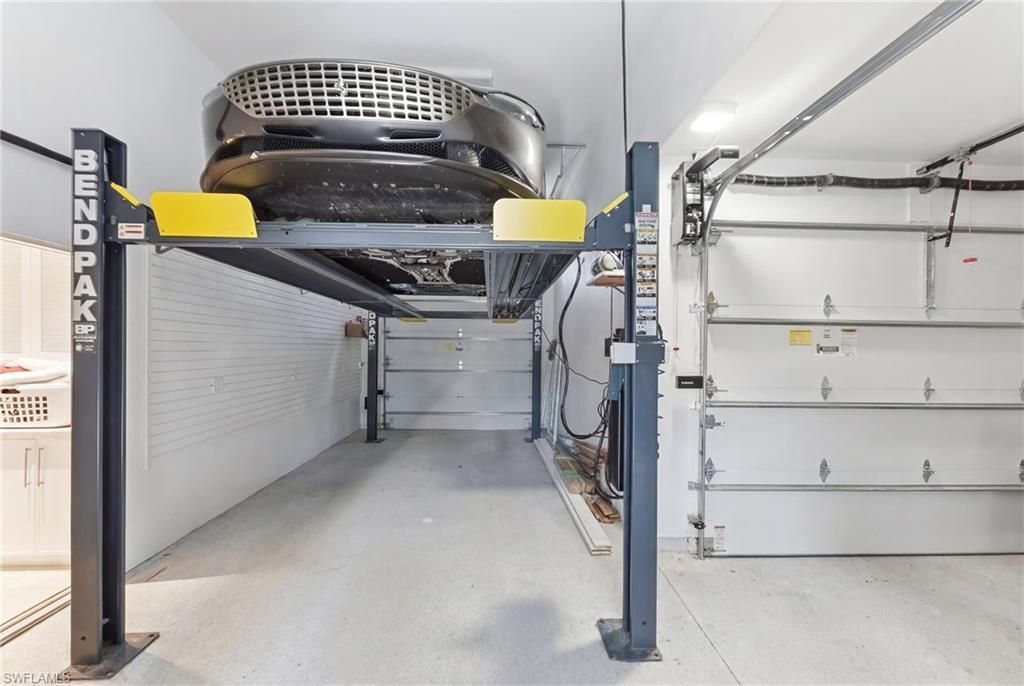 2002 4th Street S, Naples, FL 34102 Photo