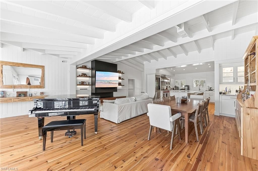 2002 4th Street S, Naples, FL 34102 Photo