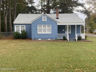 1306 N Respess Street , Washington, NC 27889