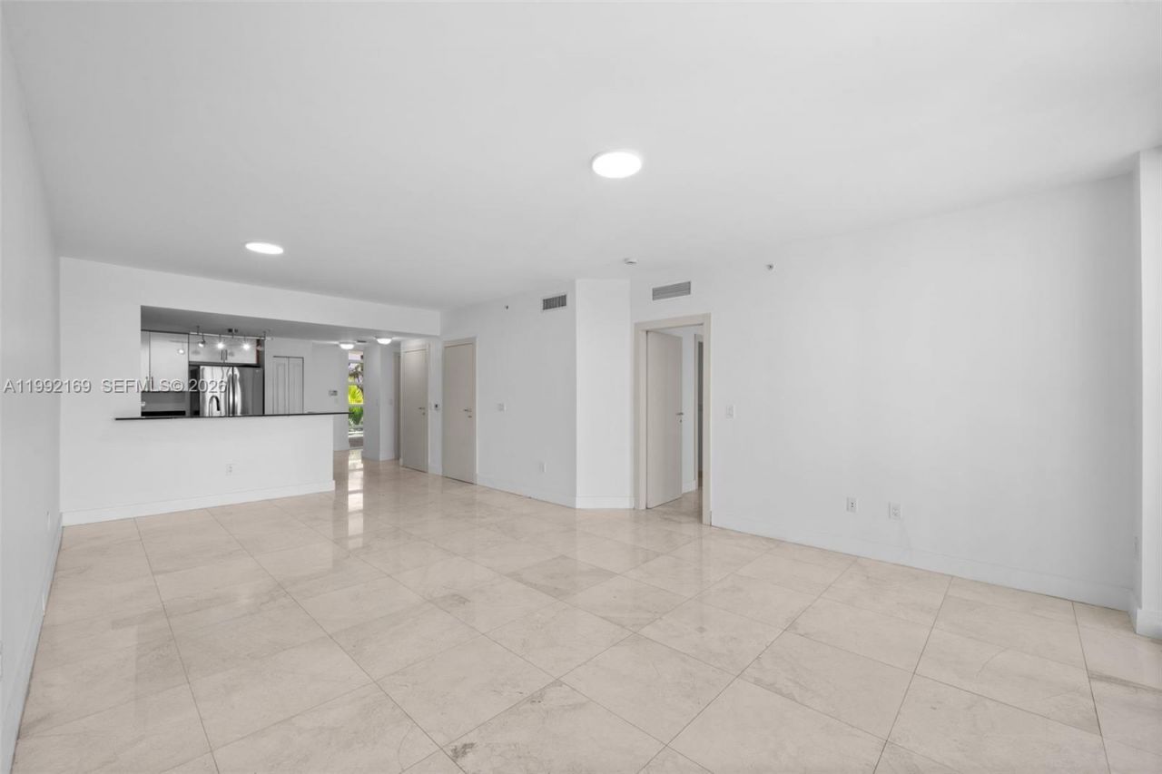 7918 Harbor Island Dr, Unit 311, North Bay Village, FL 33141 Photo