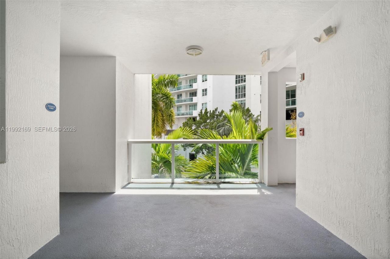 7918 Harbor Island Dr, Unit 311, North Bay Village, FL 33141 Photo