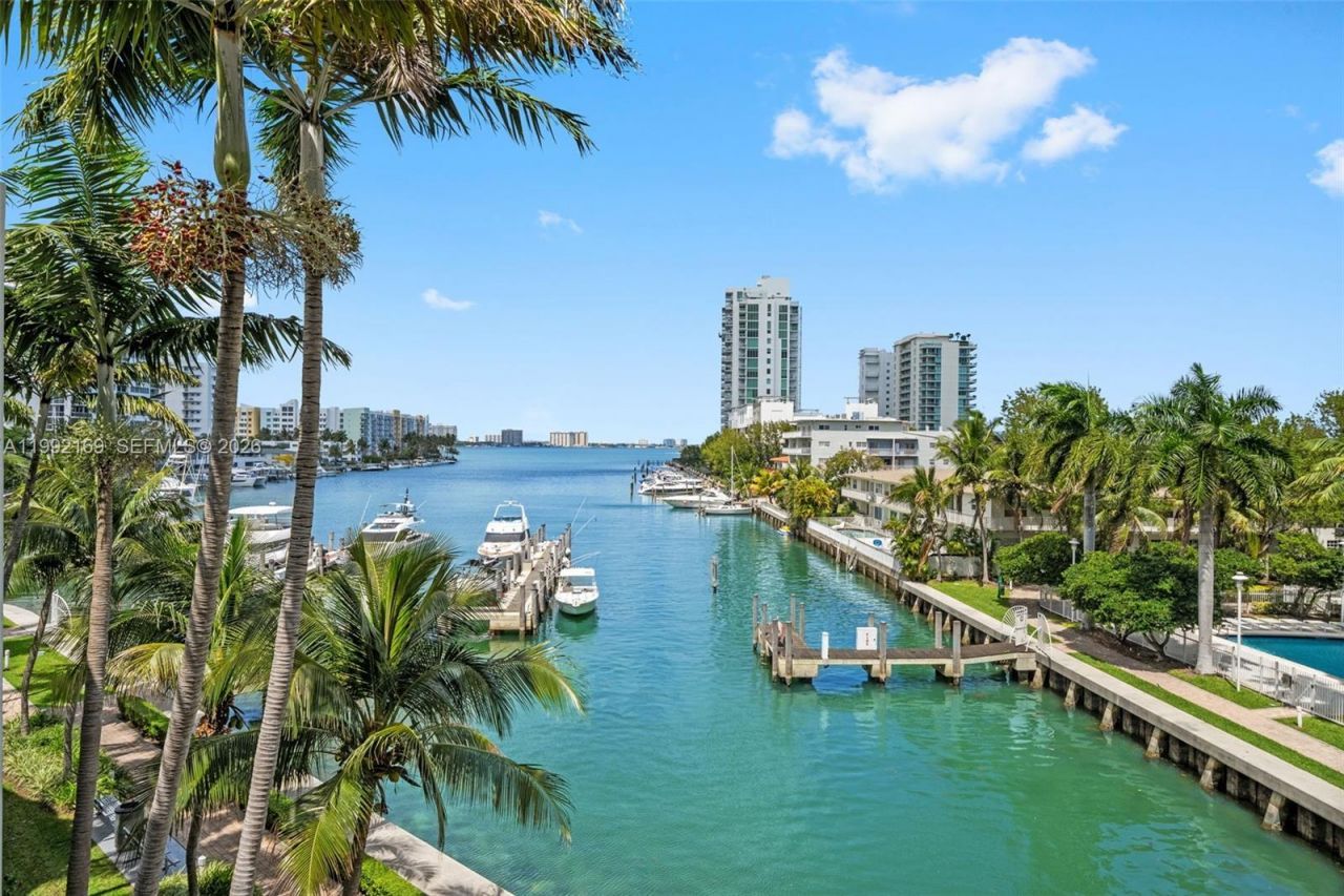 7918 Harbor Island Dr, Unit 311, North Bay Village, FL 33141 Photo