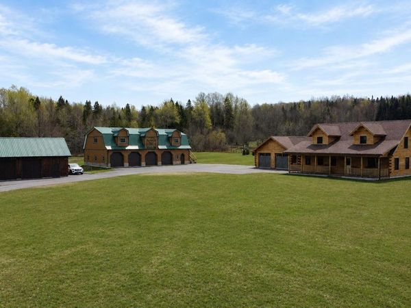 535 Mead Hill, Holland, VT 05830