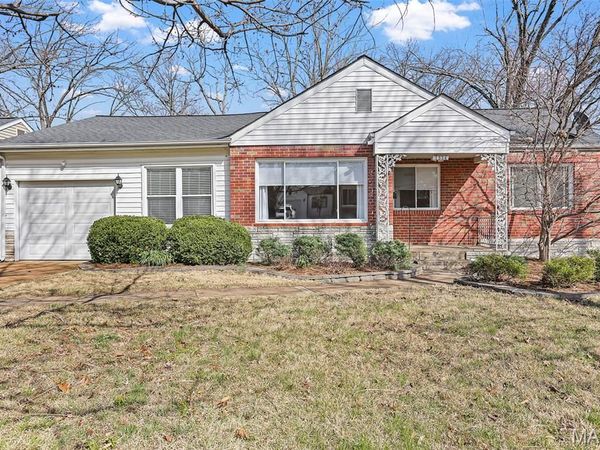 1334 Pinetree Lane , St Louis, MO 63119