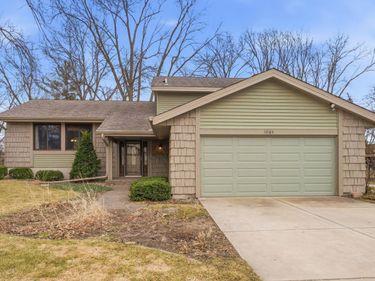 11185 Lanewood Circle, Eden Prairie, MN 55344