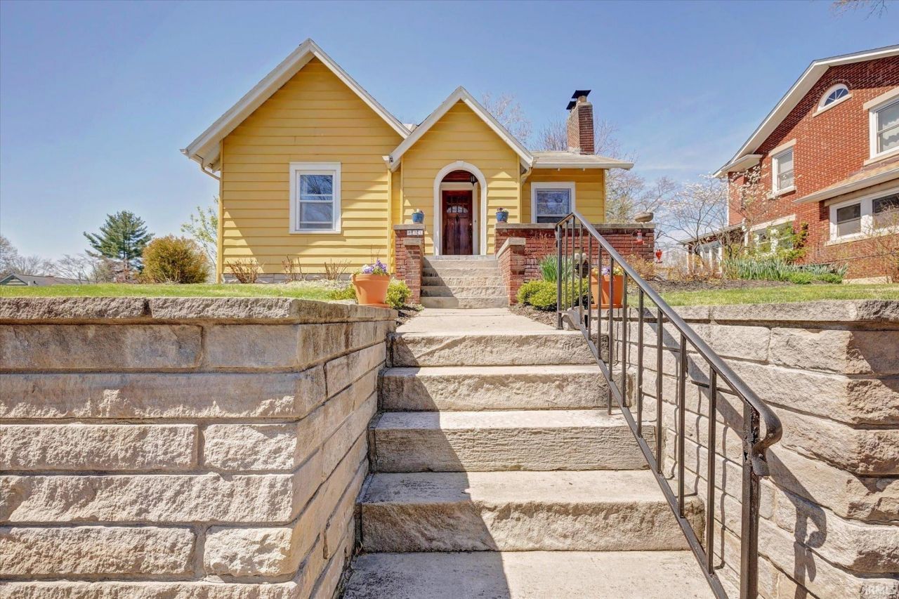 824 S Park Avenue, Bloomington, IN 47401 Main Photo