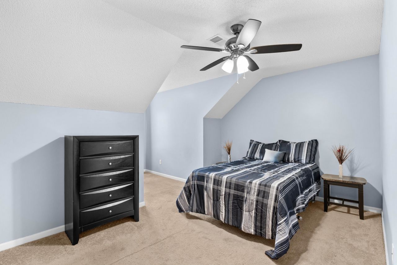 1150 Stanton Pl. Photo 17