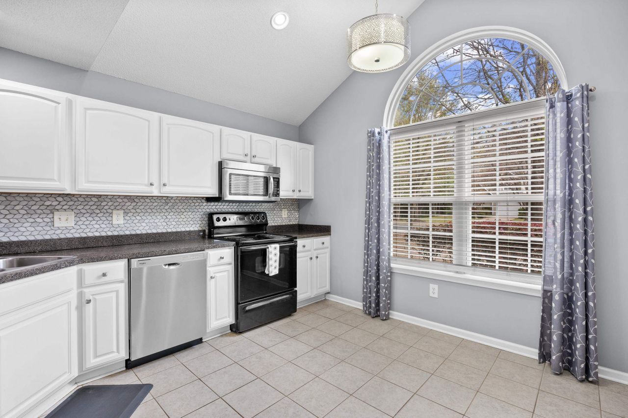 1150 Stanton Pl. Photo 5